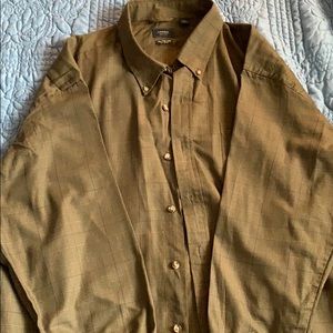 Men’s olive green long sleeve button down